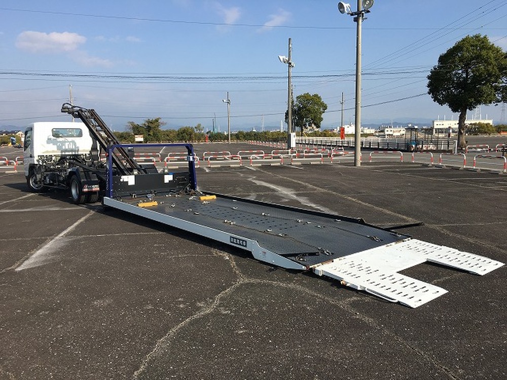 三菱ふそう　キャンター