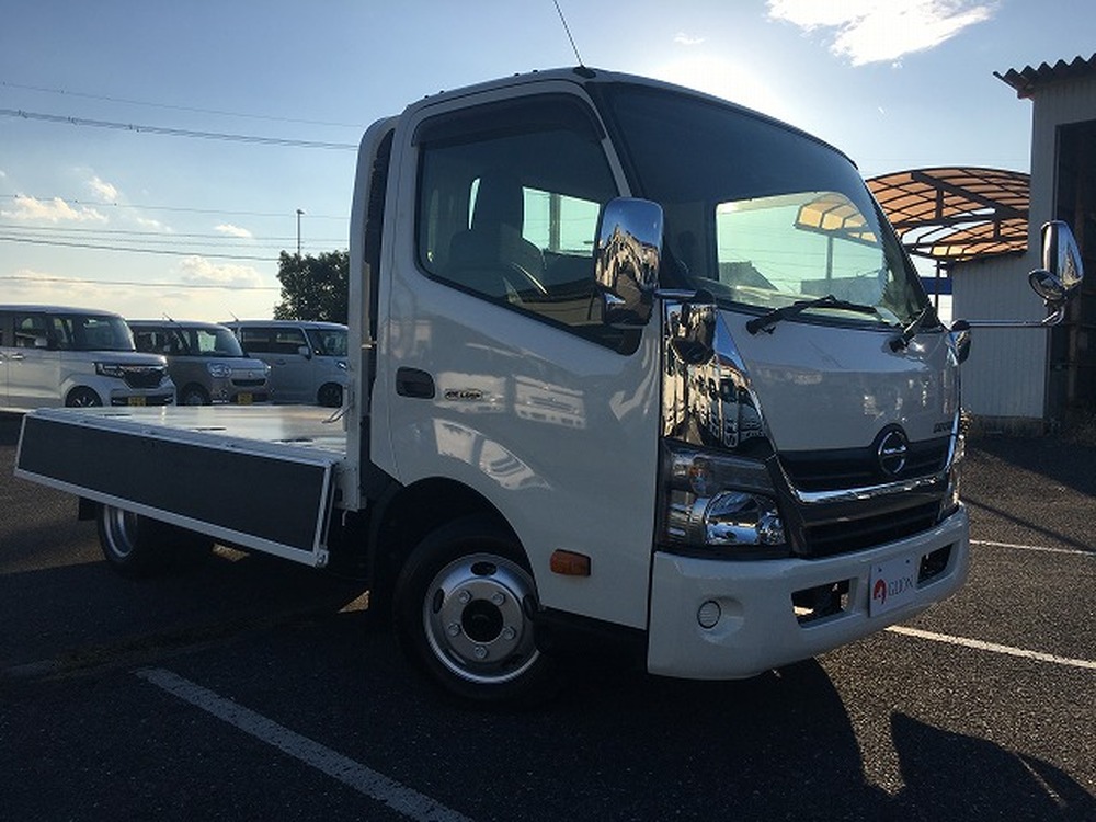 日野　デュトロ