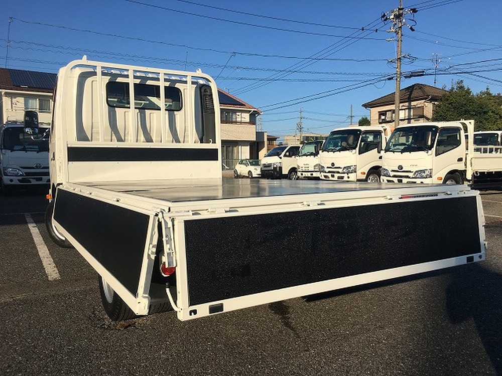 日野　デュトロ