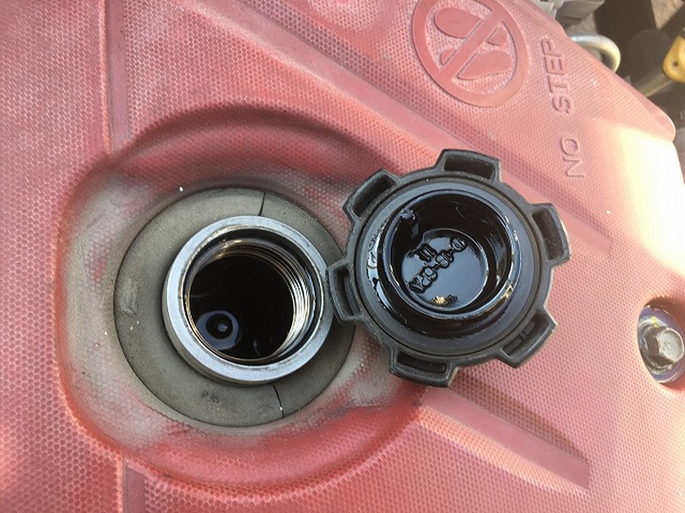 日野　デュトロ