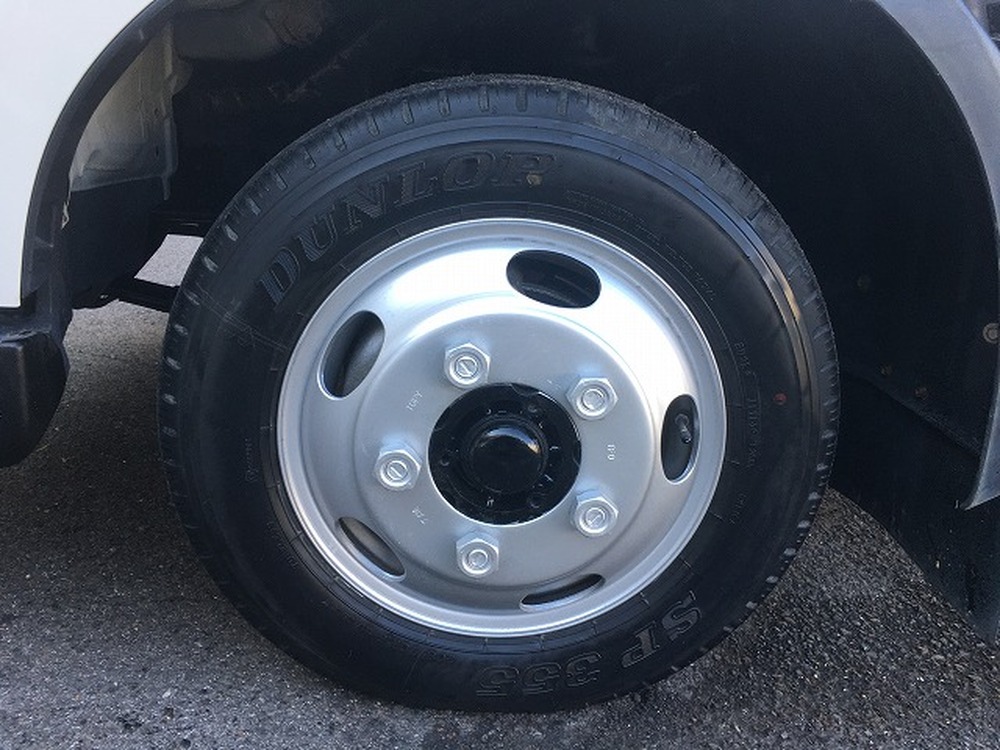 日野　デュトロ