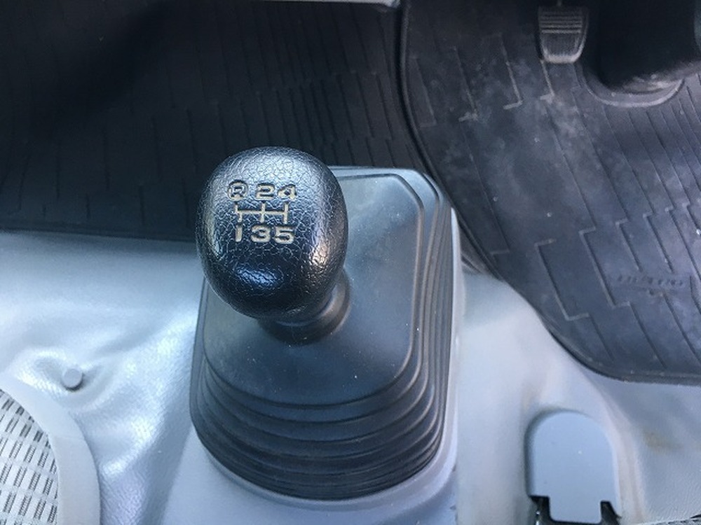 日野　デュトロ