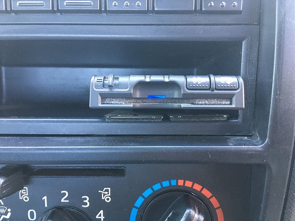 日野　デュトロ