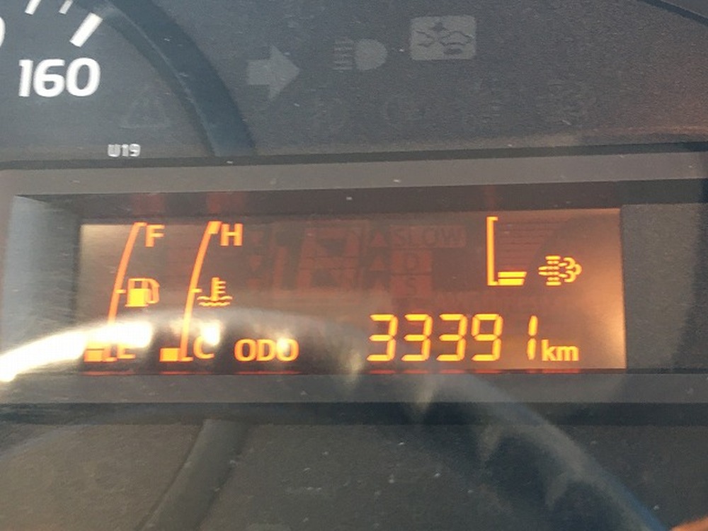 日野　デュトロ