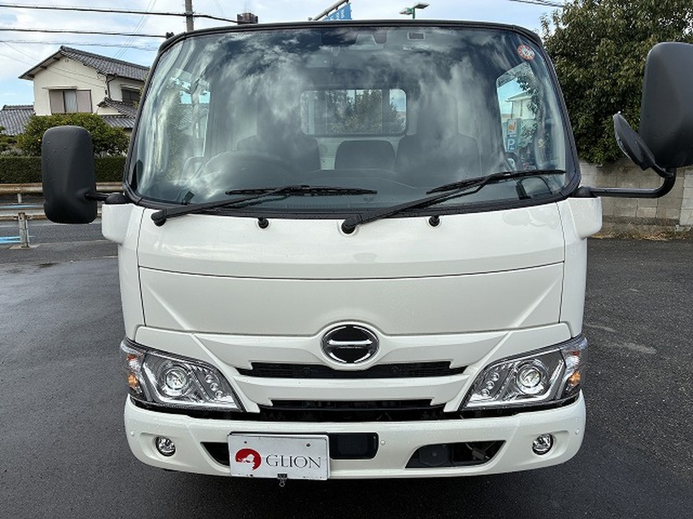 日野　デュトロ
