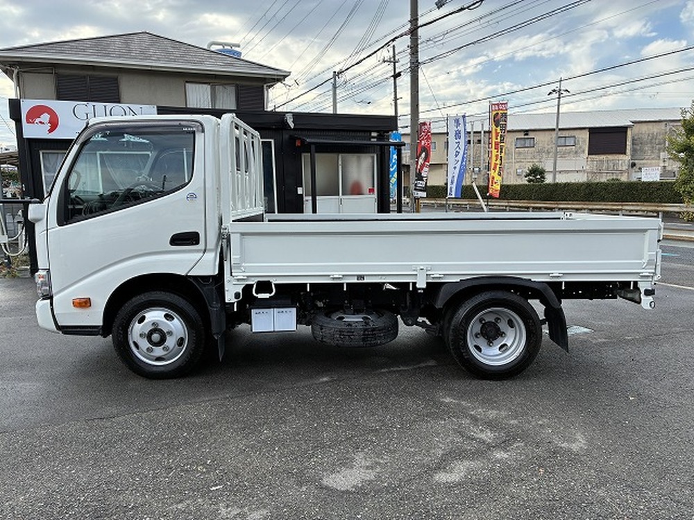 日野　デュトロ