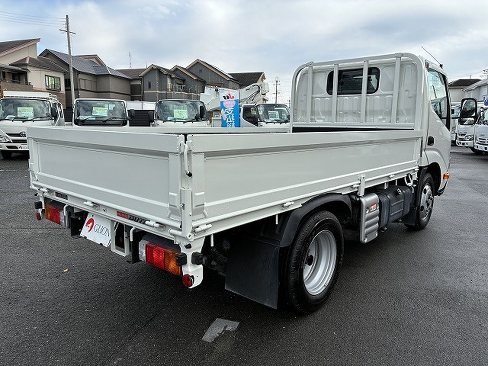 日野　デュトロ