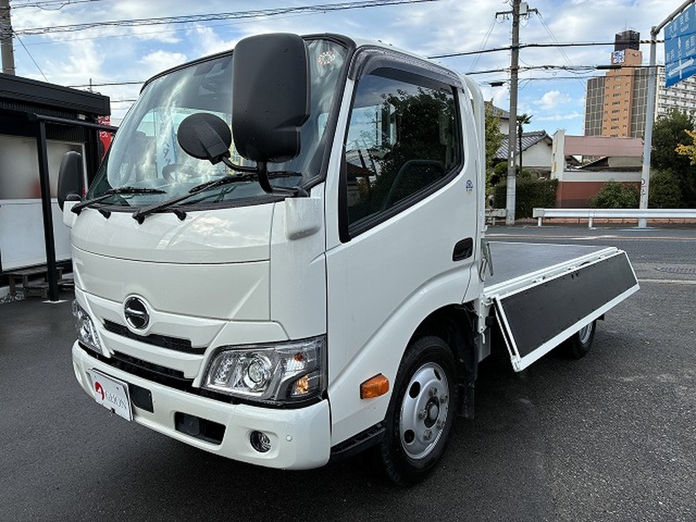 日野　デュトロ