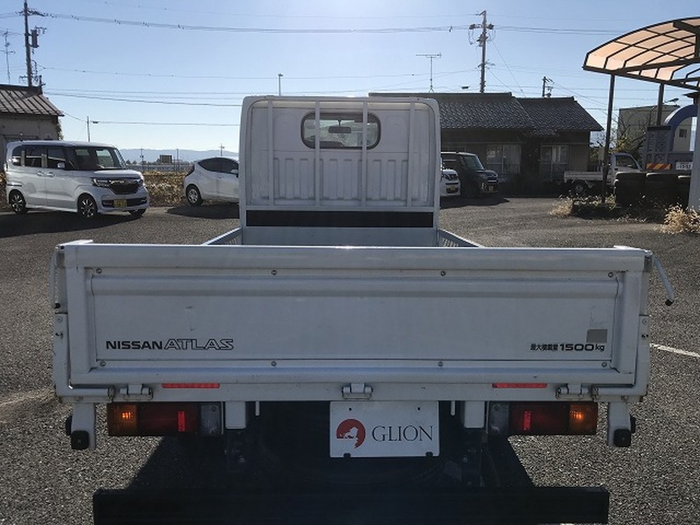 日産　アトラストラック