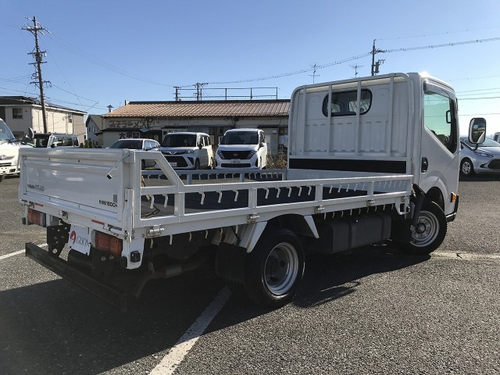 日産　アトラストラック