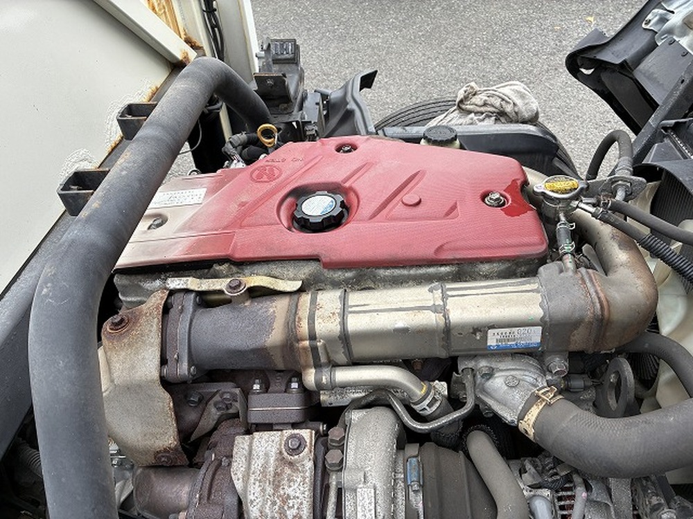 日野　デュトロ