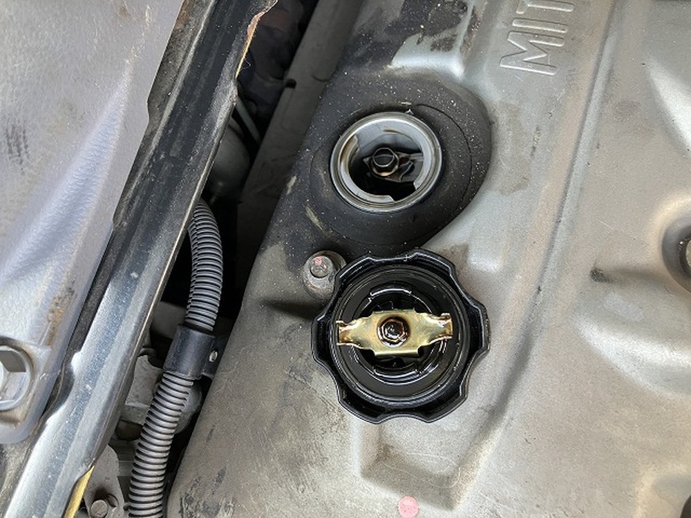 三菱ふそう　キャンターガッツ