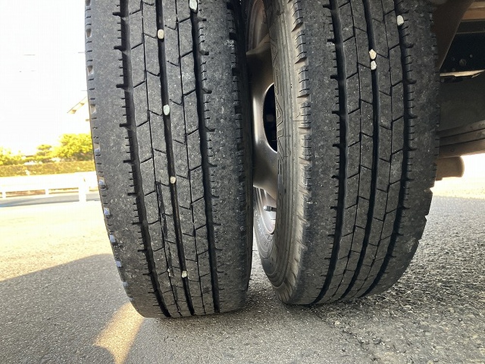 三菱ふそう　キャンターガッツ