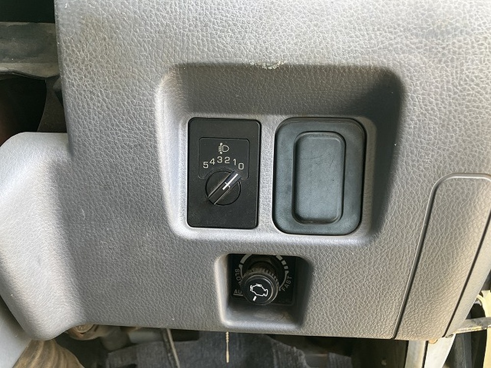 三菱ふそう　キャンターガッツ