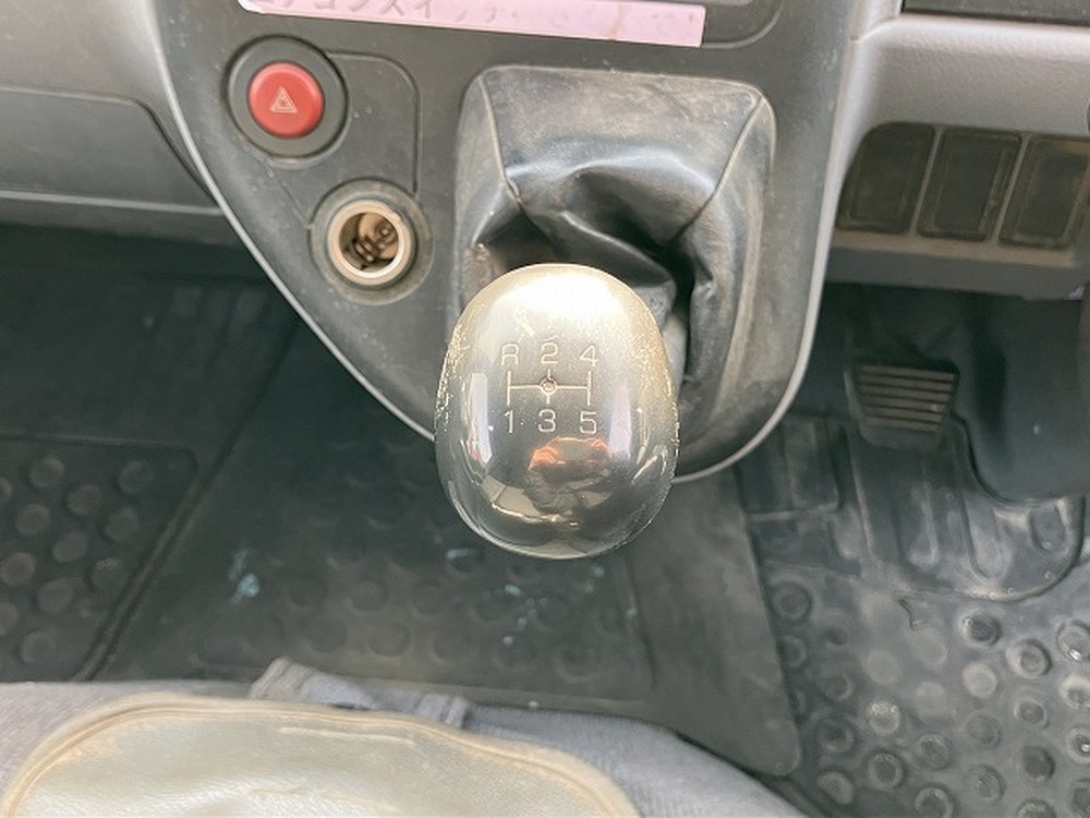 三菱ふそう　キャンターガッツ