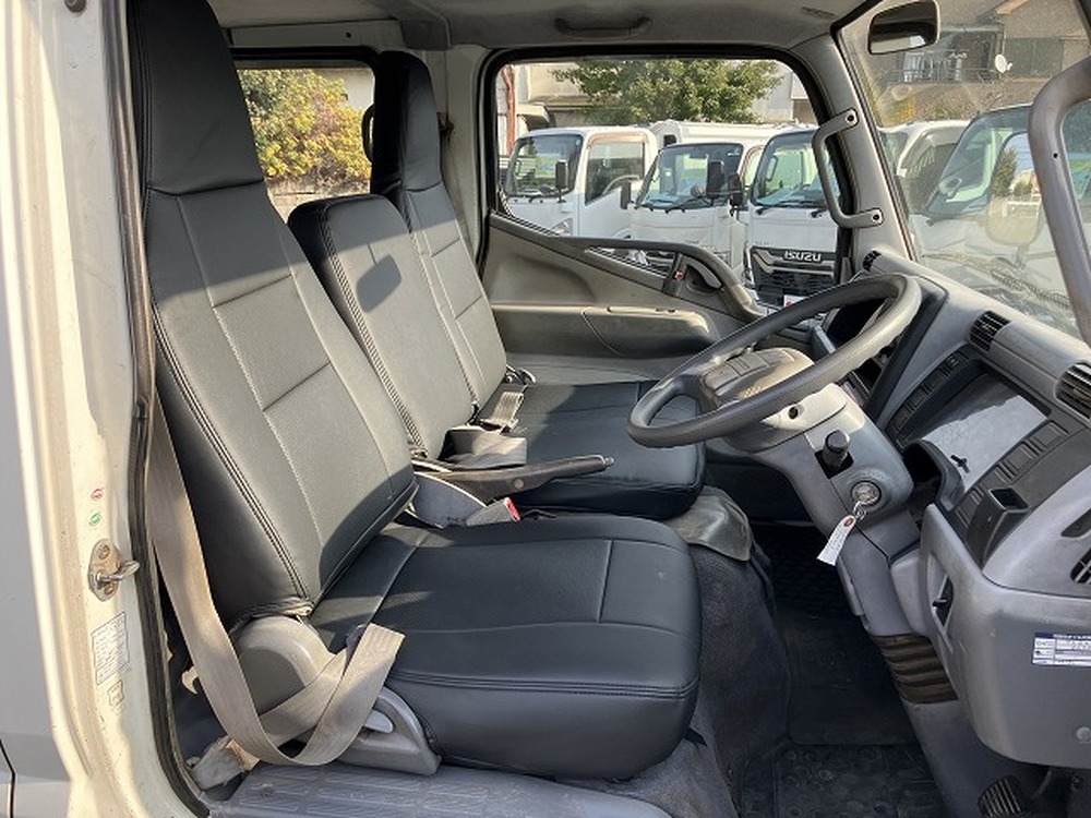 三菱ふそう　キャンターガッツ