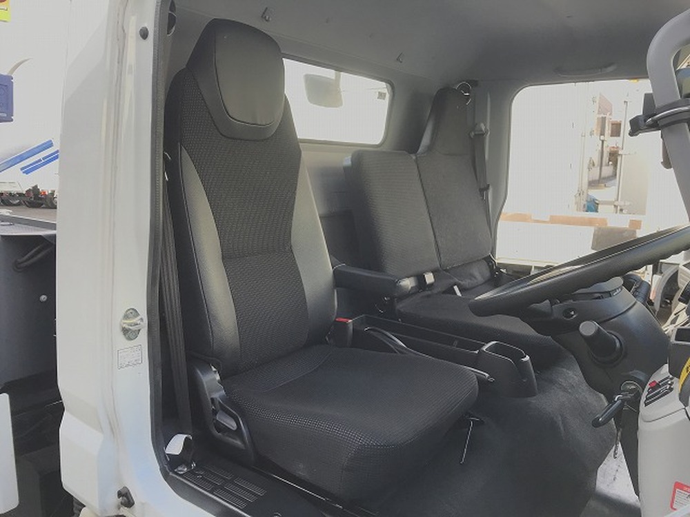 三菱ふそう　キャンター