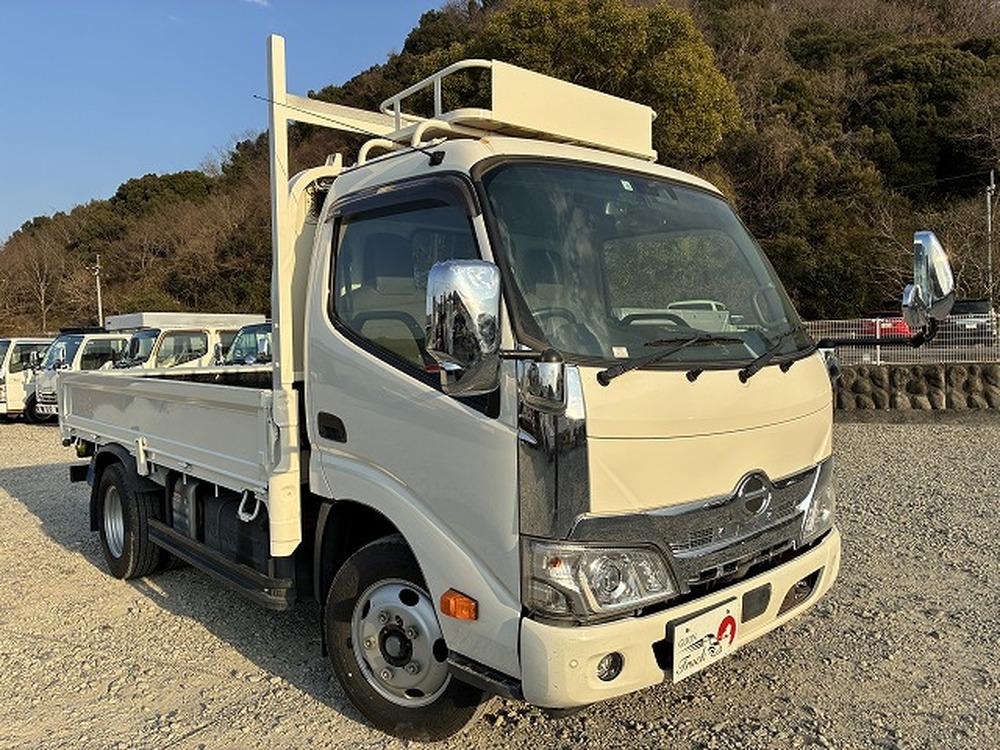 日野　デュトロ