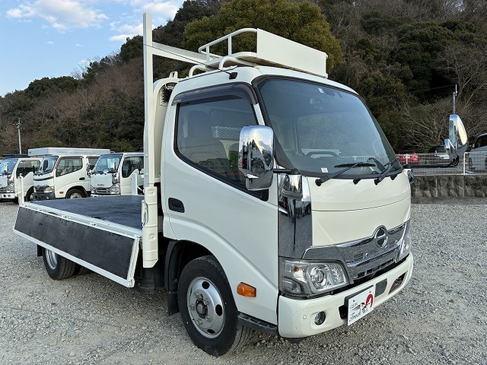 日野　デュトロ