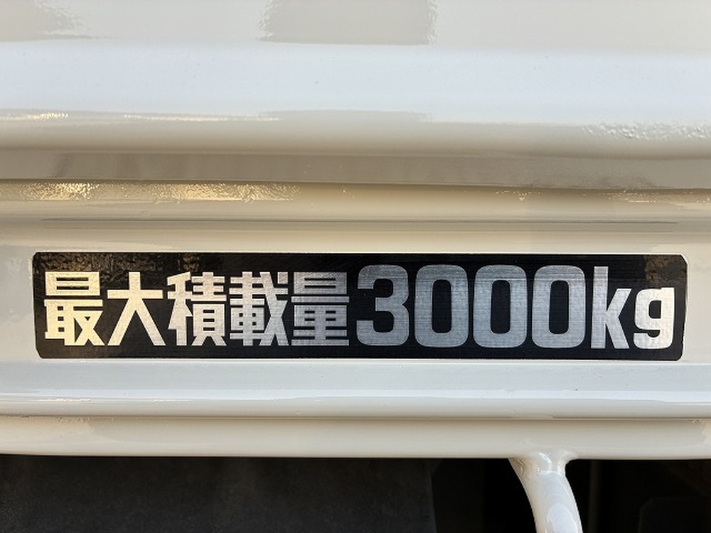 日野　デュトロ