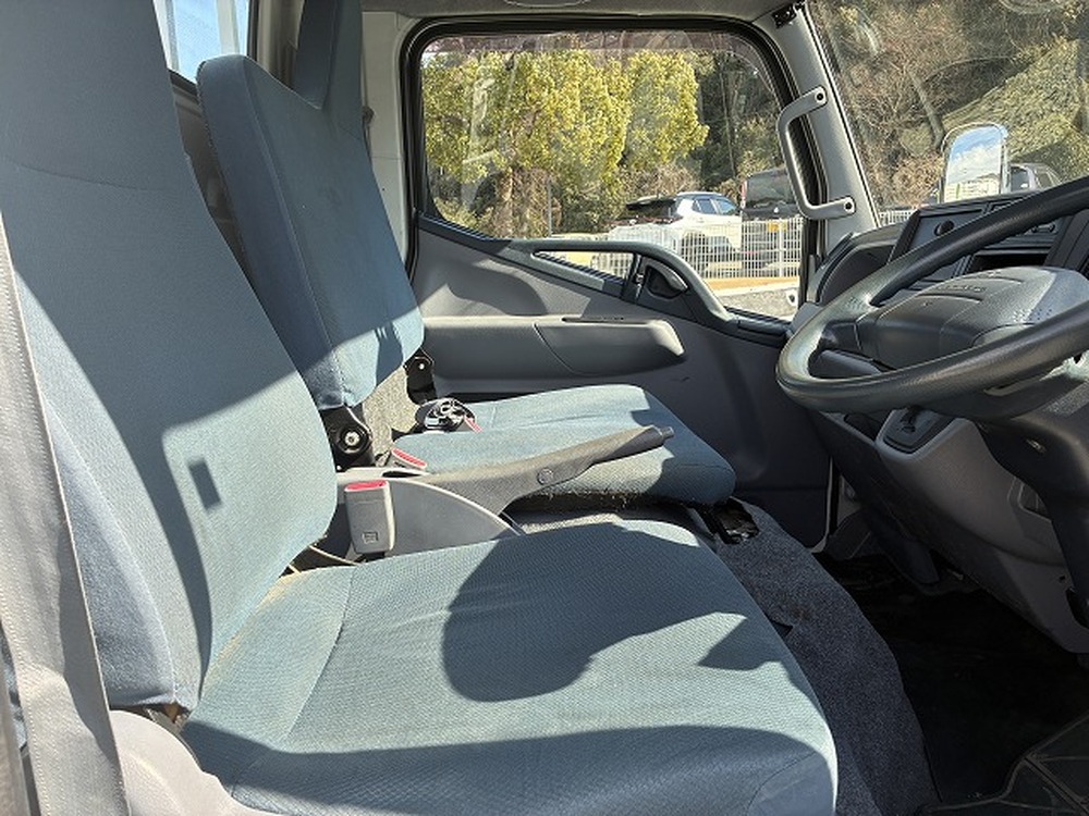 三菱ふそう　キャンター