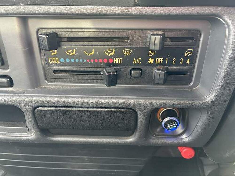 マツダ　タイタン