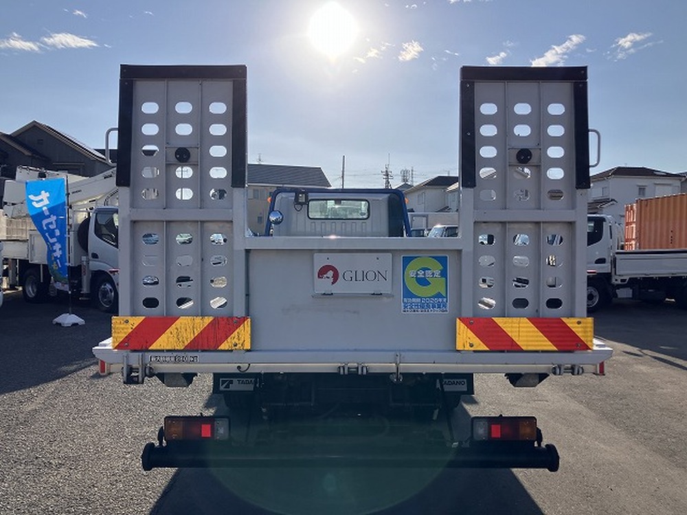 日野　デュトロ