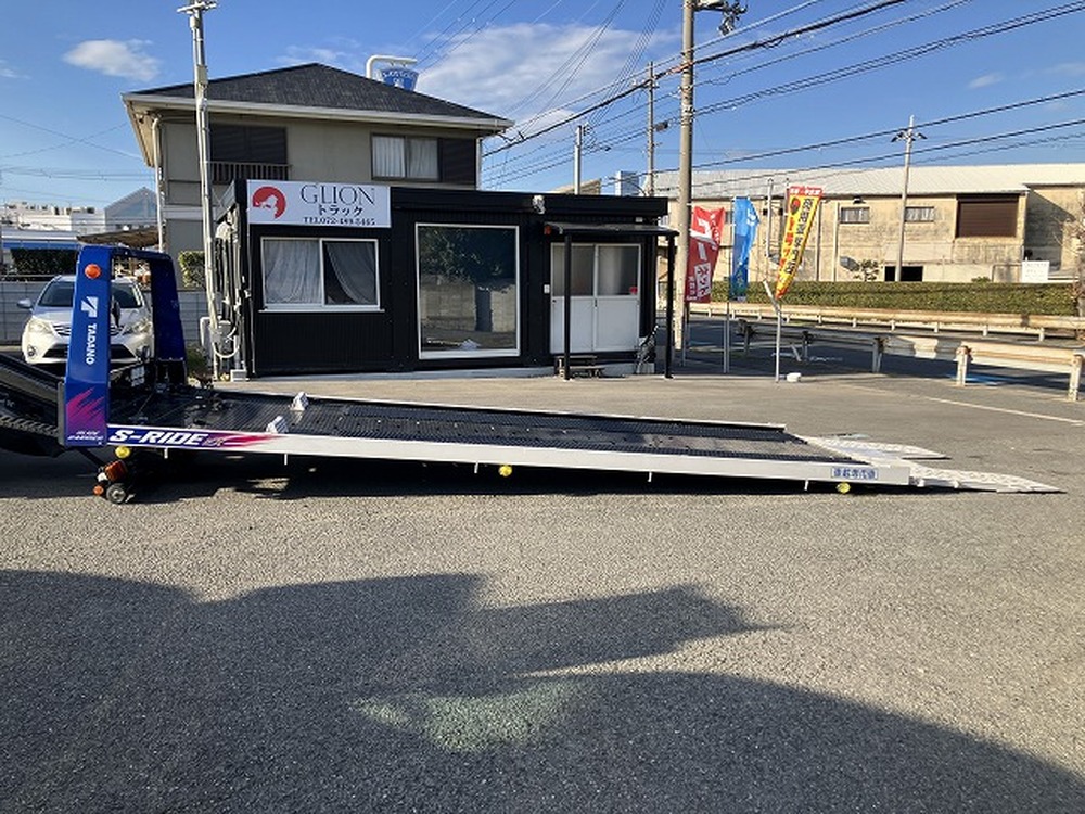 日野　デュトロ