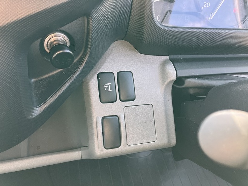 日野　デュトロ