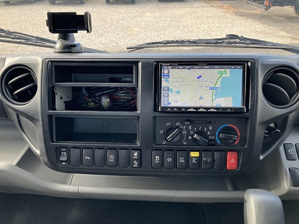 日野　デュトロ