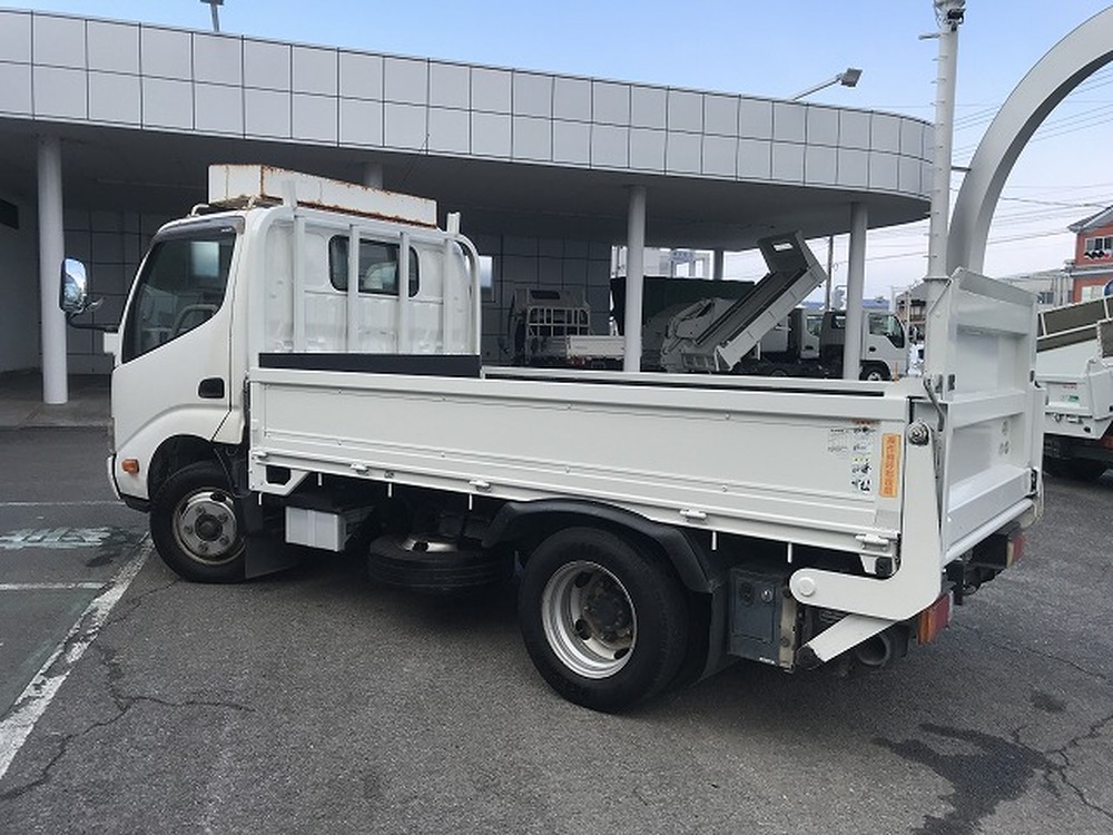 日野　デュトロ