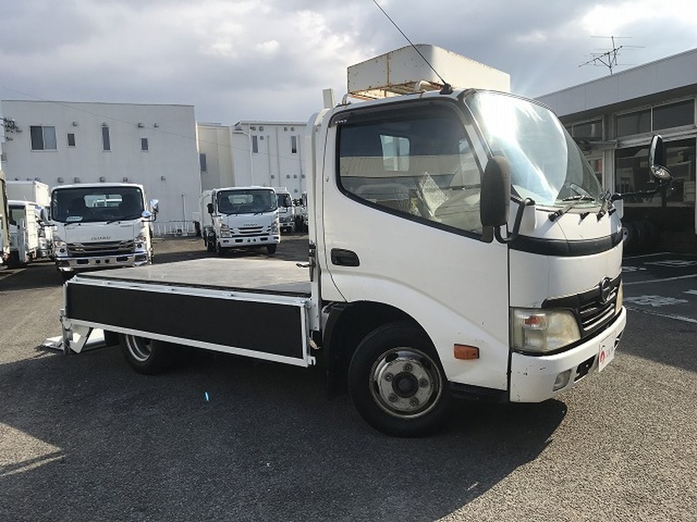 日野　デュトロ