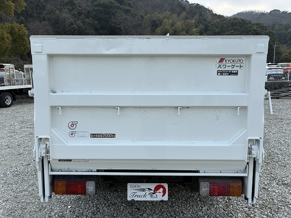 日野　デュトロ