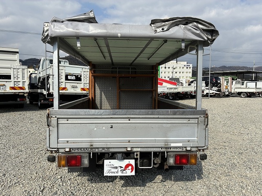 日産　アトラストラック