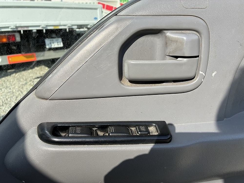 日産　アトラストラック