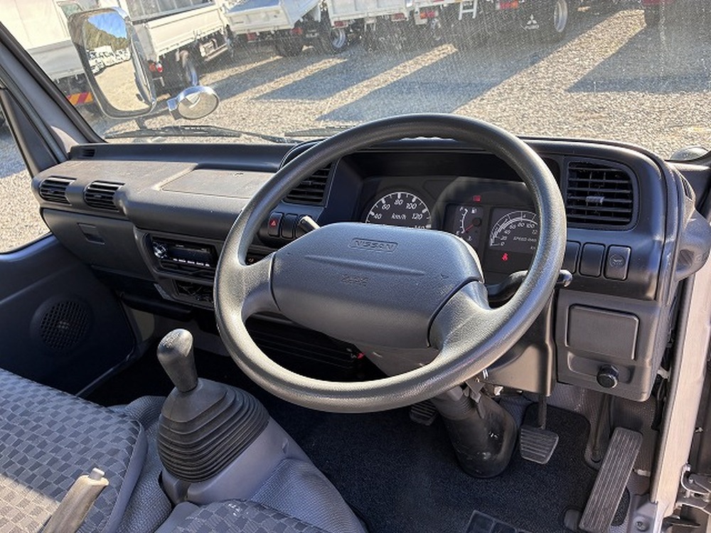 日産　アトラストラック