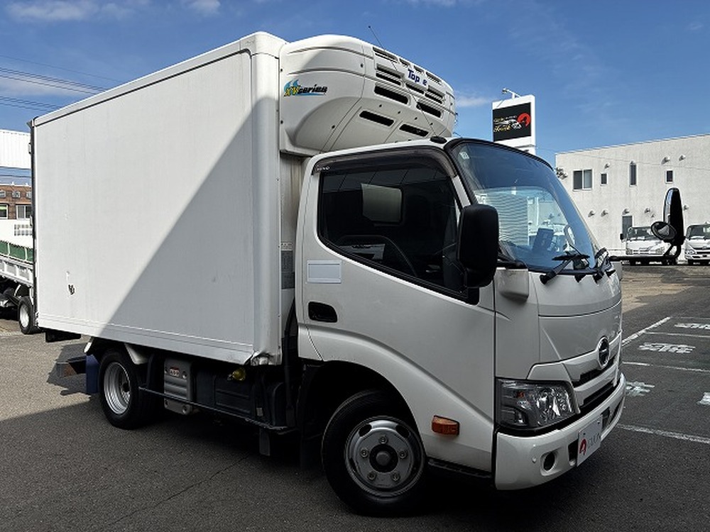 日野　デュトロ