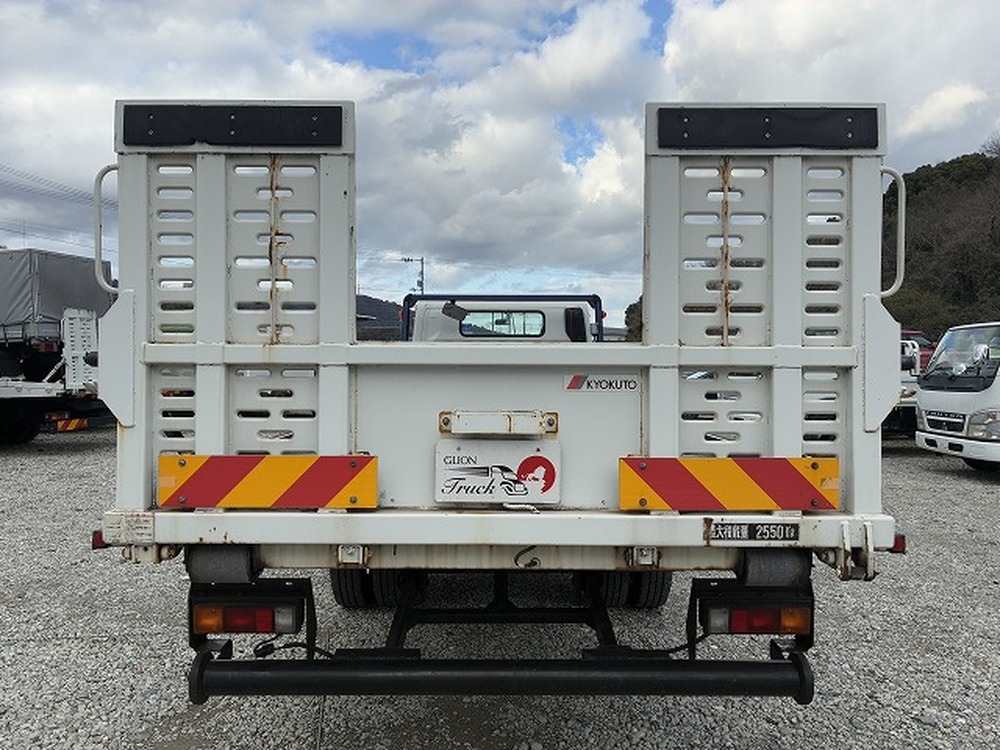 三菱ふそう　キャンター