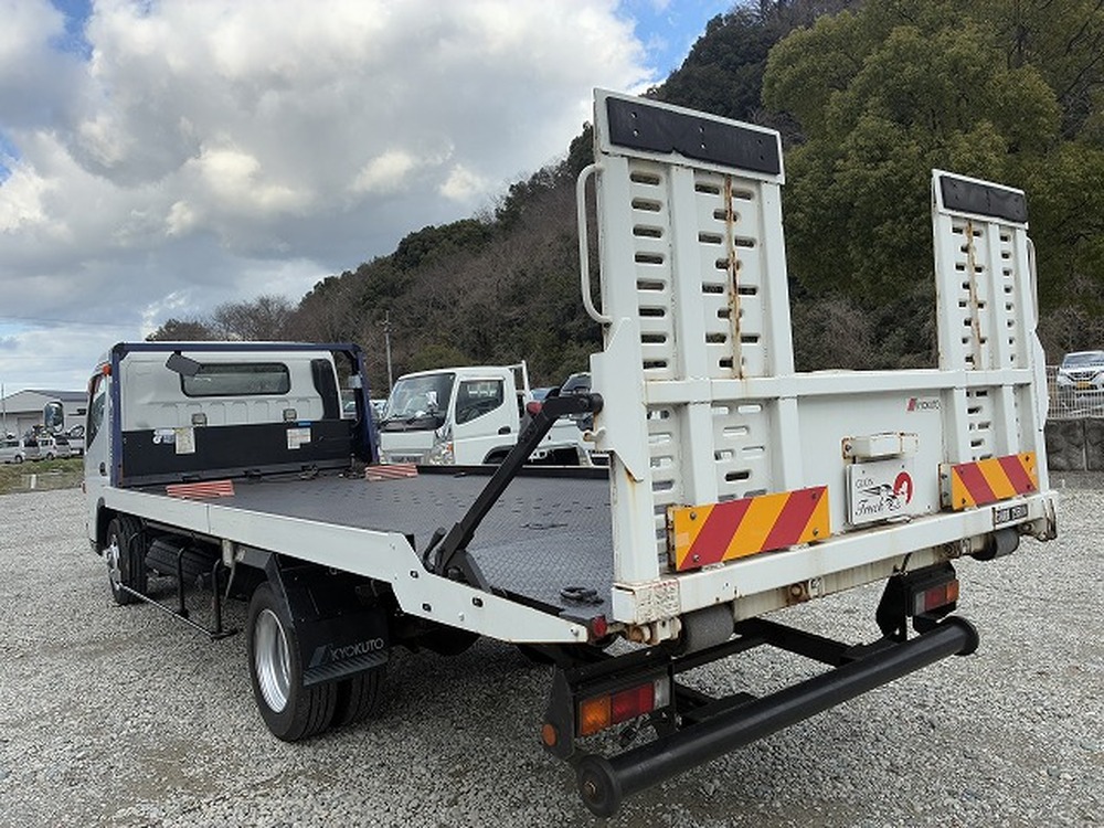 三菱ふそう　キャンター