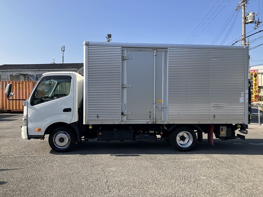日野　デュトロ