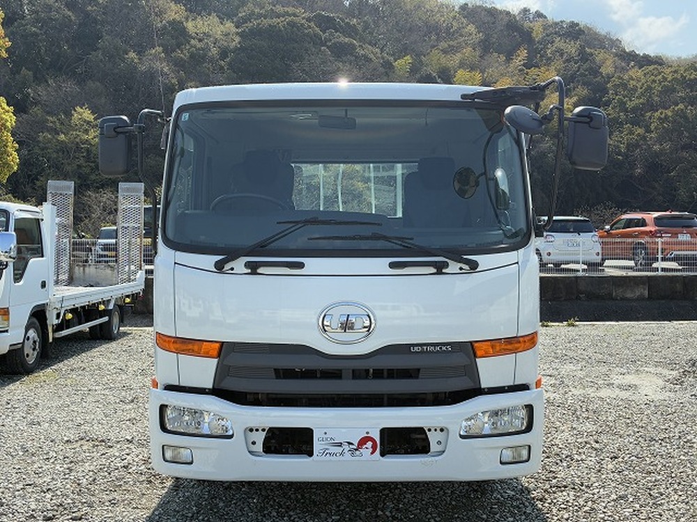 UDトラックス　コンドル