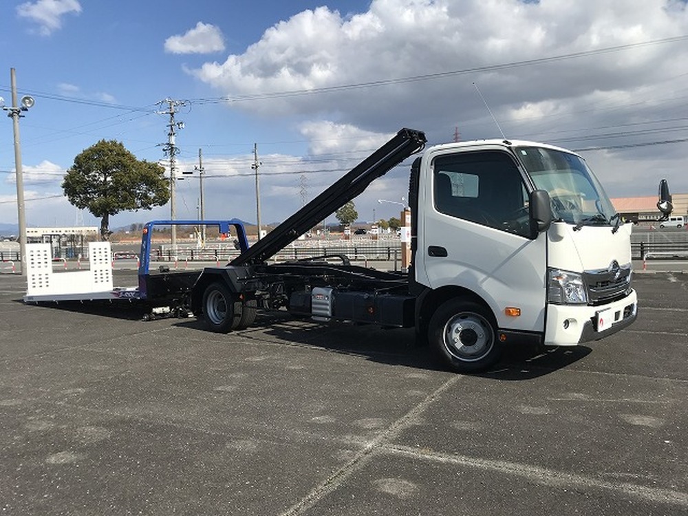 日野　デュトロ