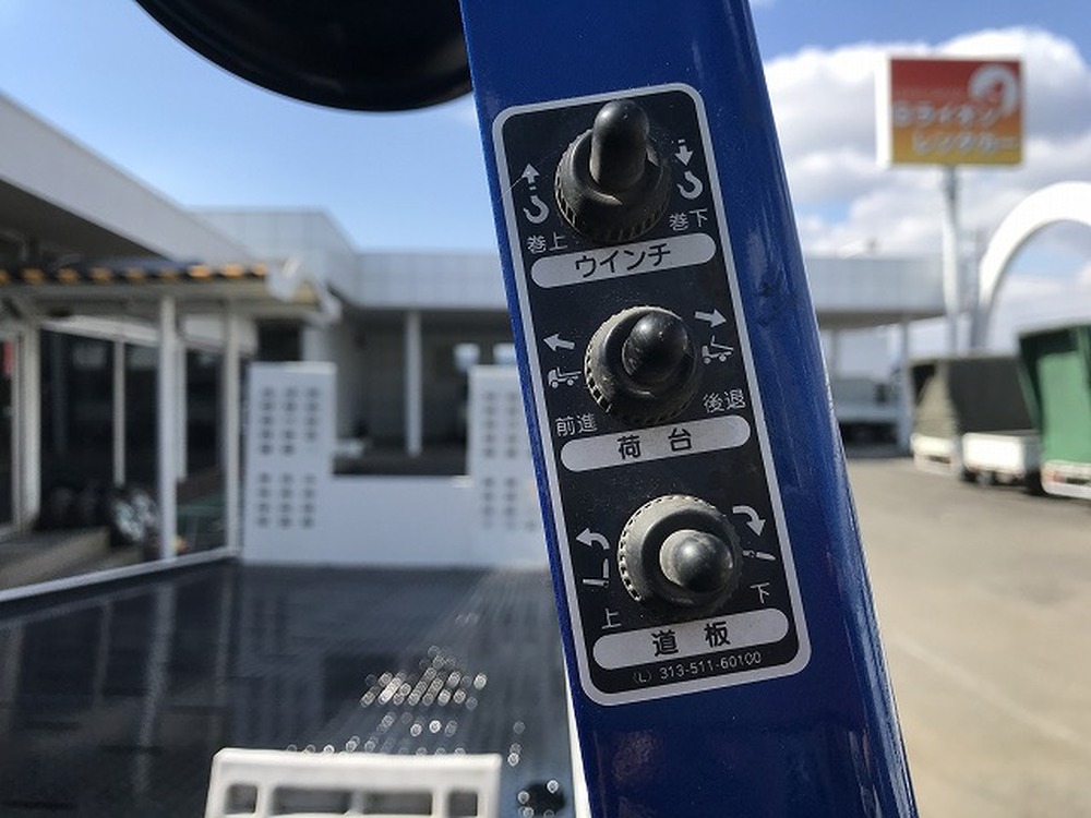 日野　デュトロ