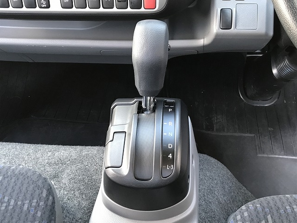 日野　デュトロ