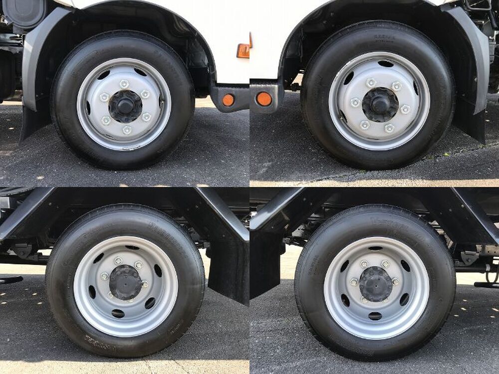 日野　デュトロ