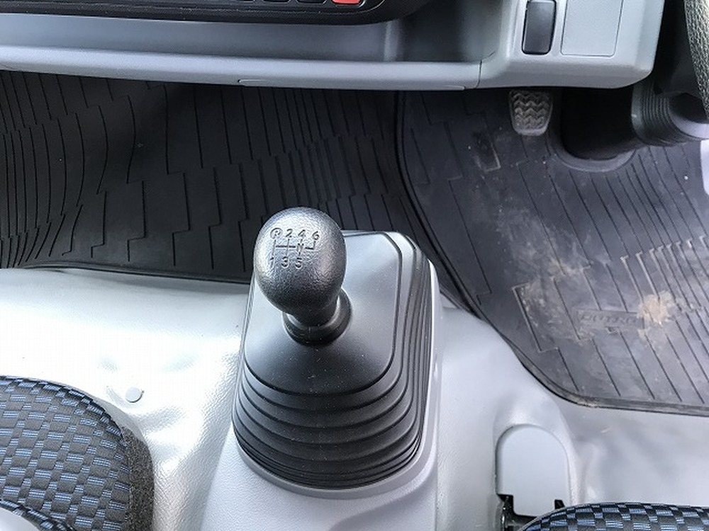 日野　デュトロ