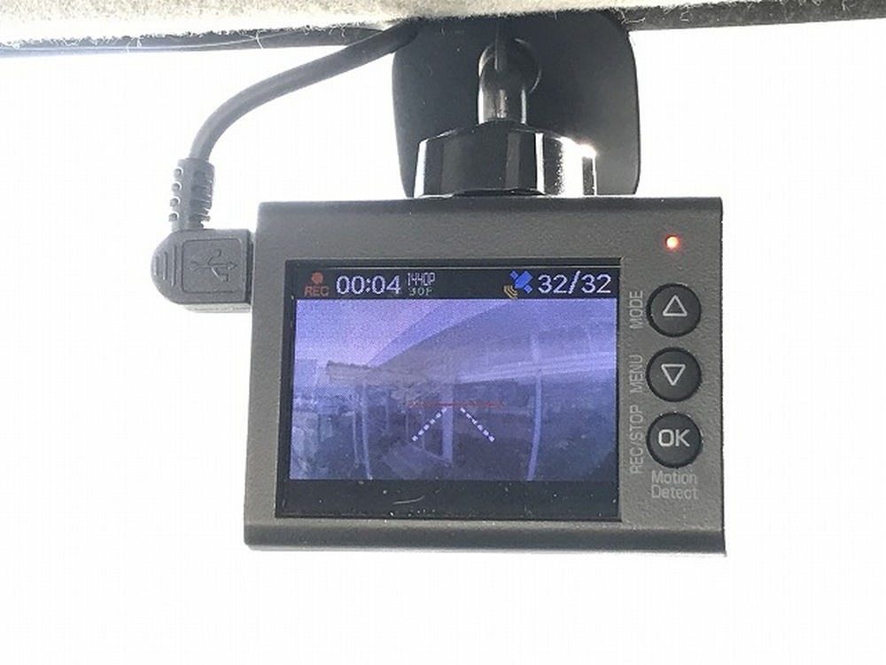 日野　デュトロ