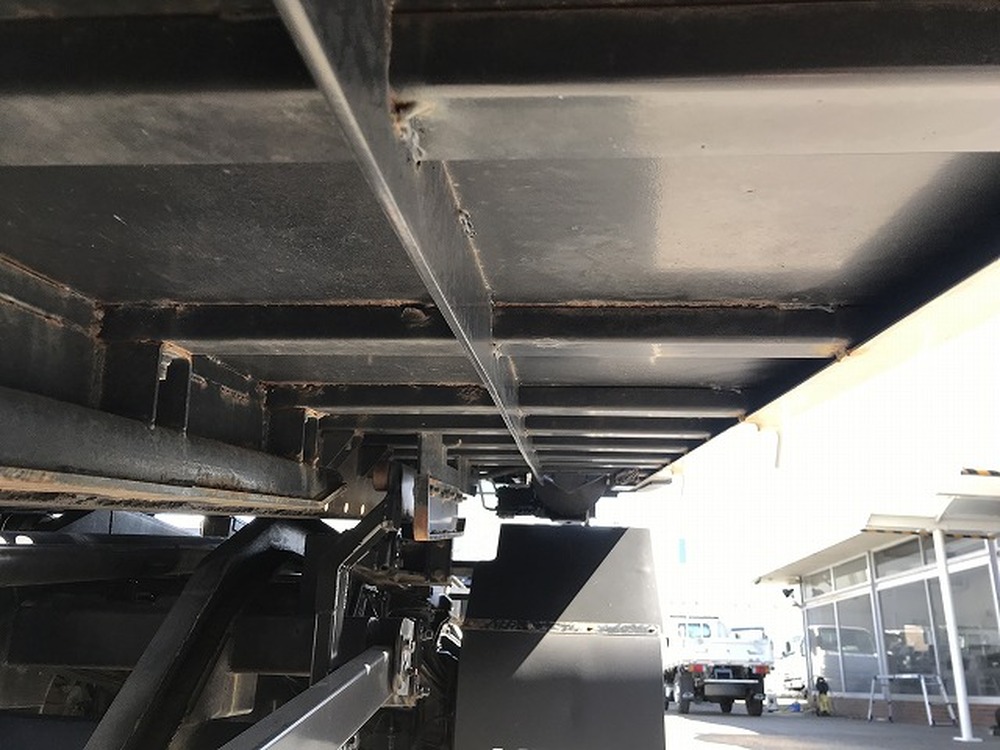 日野　デュトロ