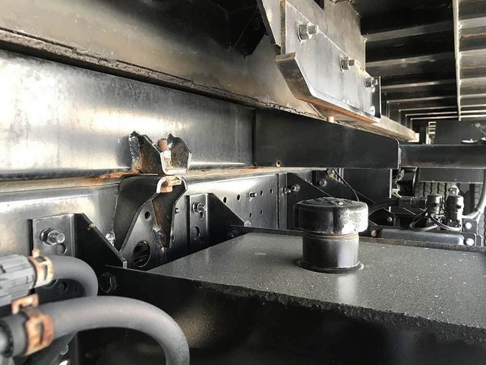 日野　デュトロ