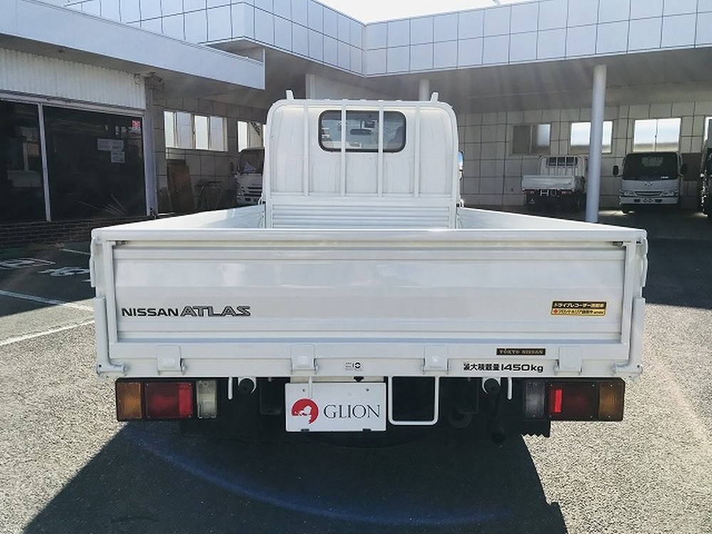 日産　アトラストラック